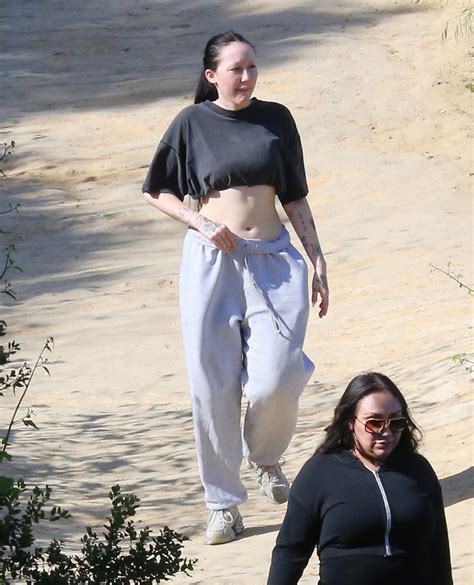 noah cyrus nose job|Noah Cyrus reveals her unrecognizable look in new pics after。